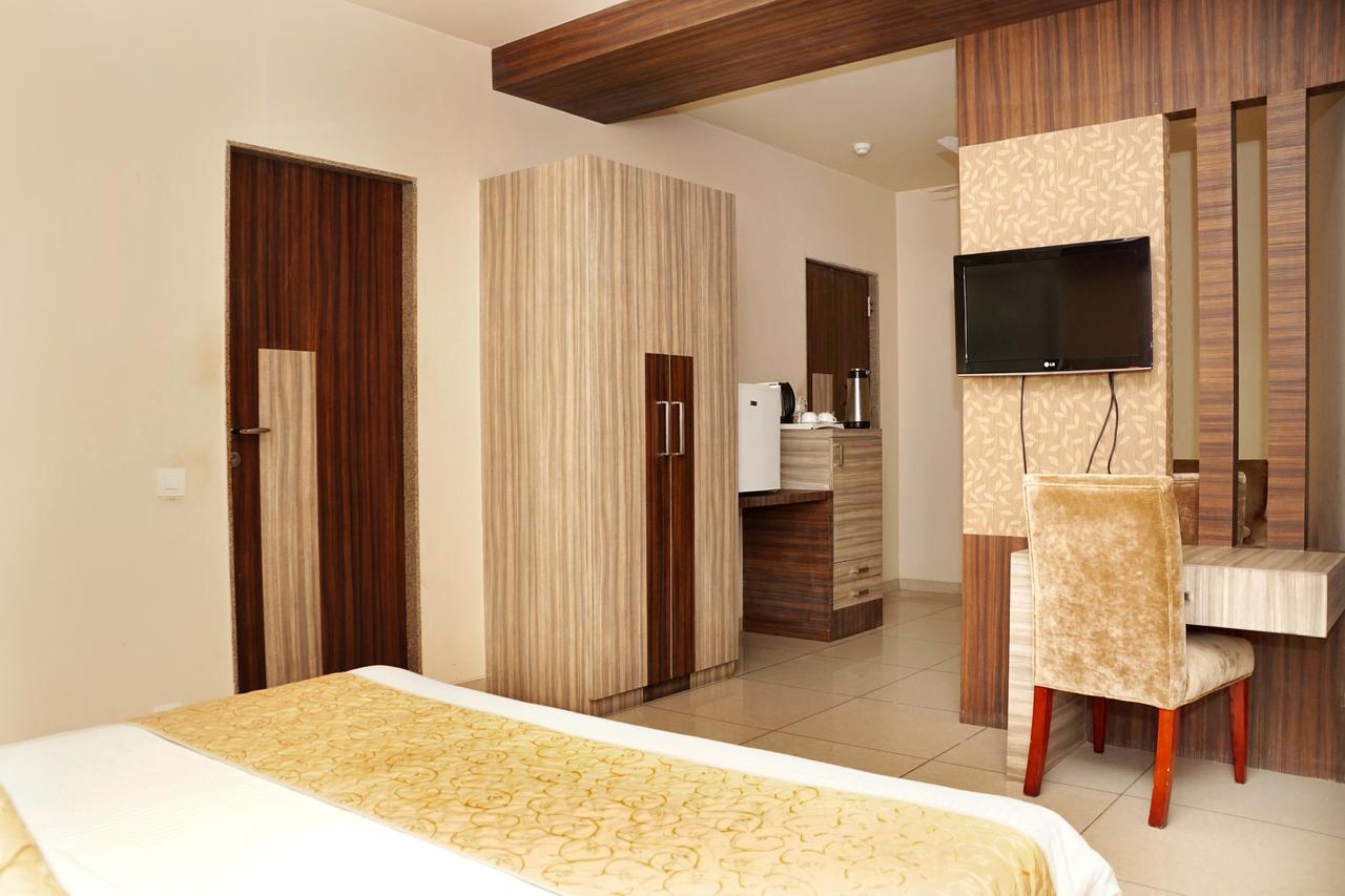 Hotel Gormoh أحمد أباد المظهر الخارجي الصورة