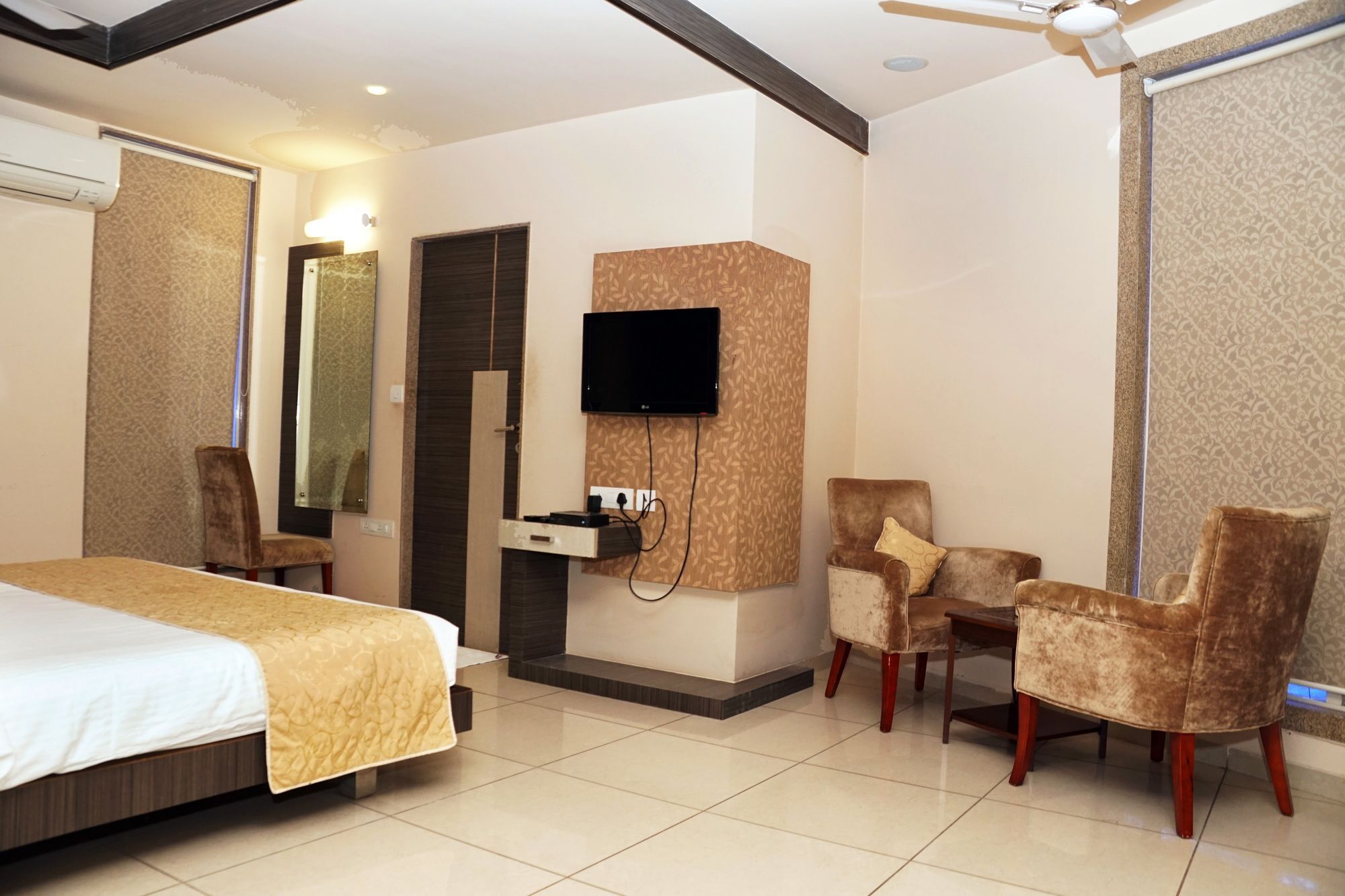 Hotel Gormoh أحمد أباد المظهر الخارجي الصورة